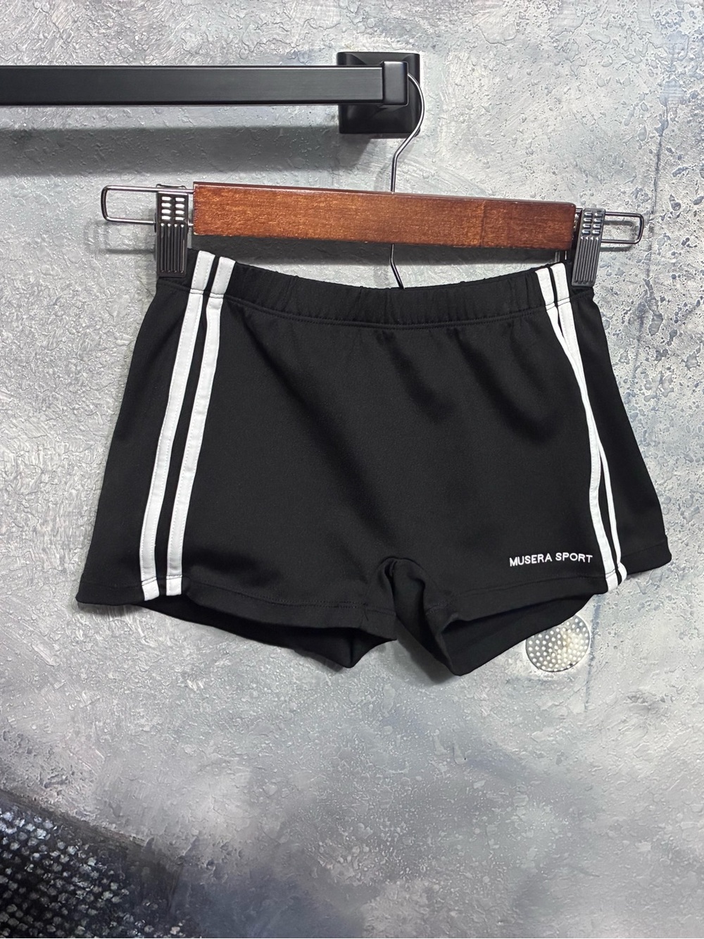 BLACK WITH WHITE STRIPS WOMEN BOOTY 🍑 SHORTS 🩳 SIZE XS